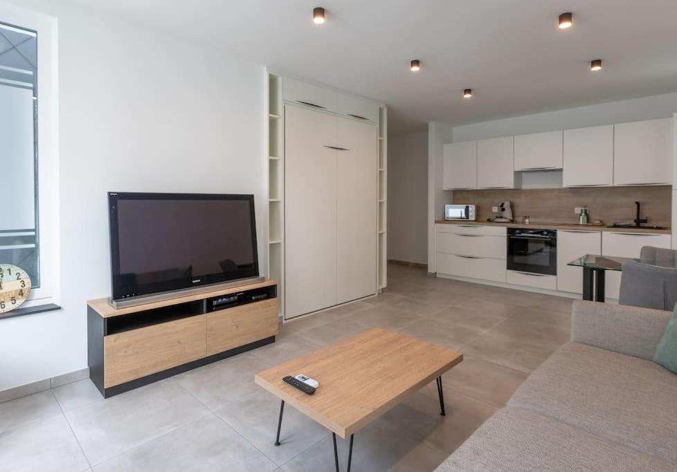 Superbe Appartement Avec Parking Malmedy Exterior photo